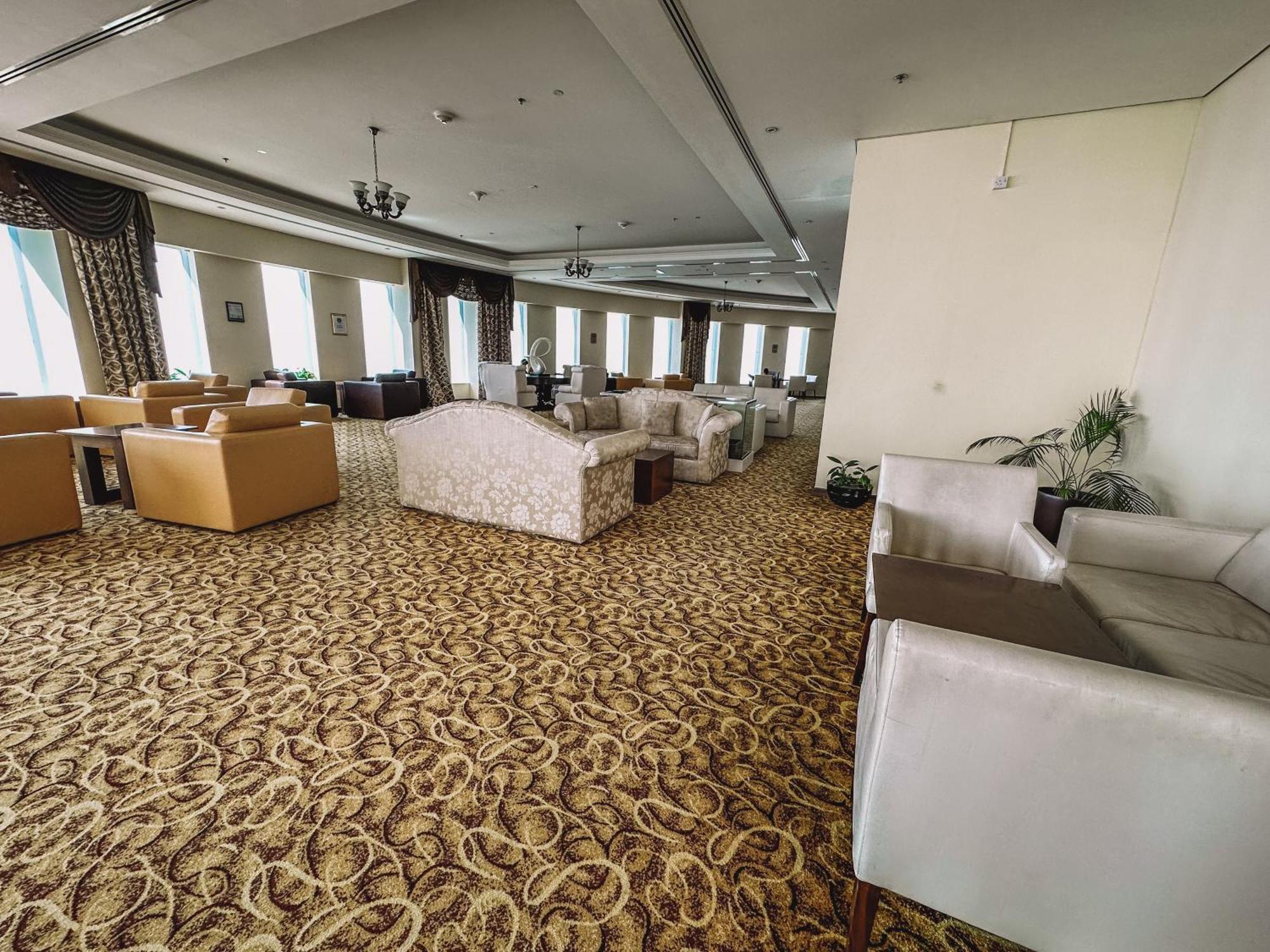 Sea & Palm View Elegant 1 Bedroom Apartment Dubai
